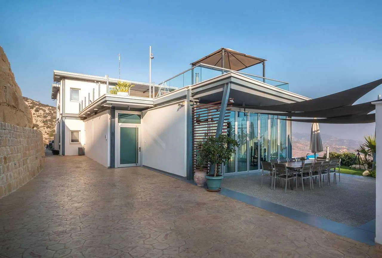 Repair of Roofing: Expert Guide to Fixes